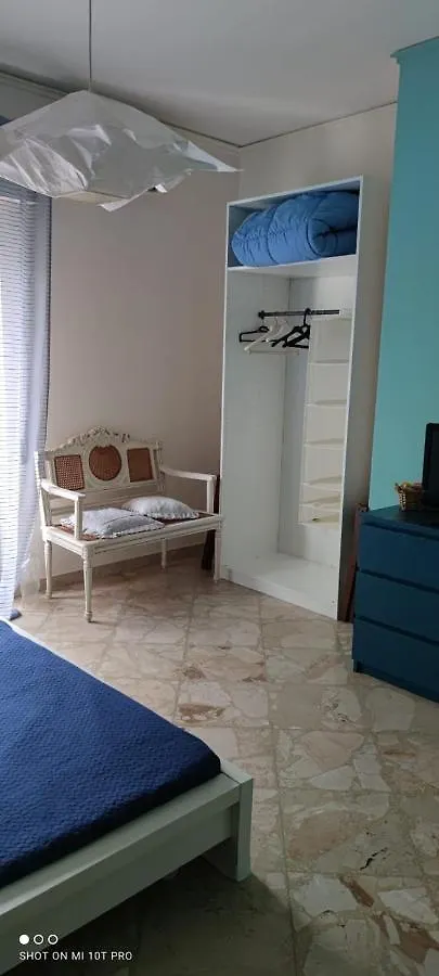 Magione Apartment&Rooms 巴勒莫 0*,