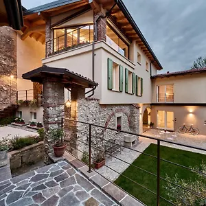 Corte Torchio , Roe Italien